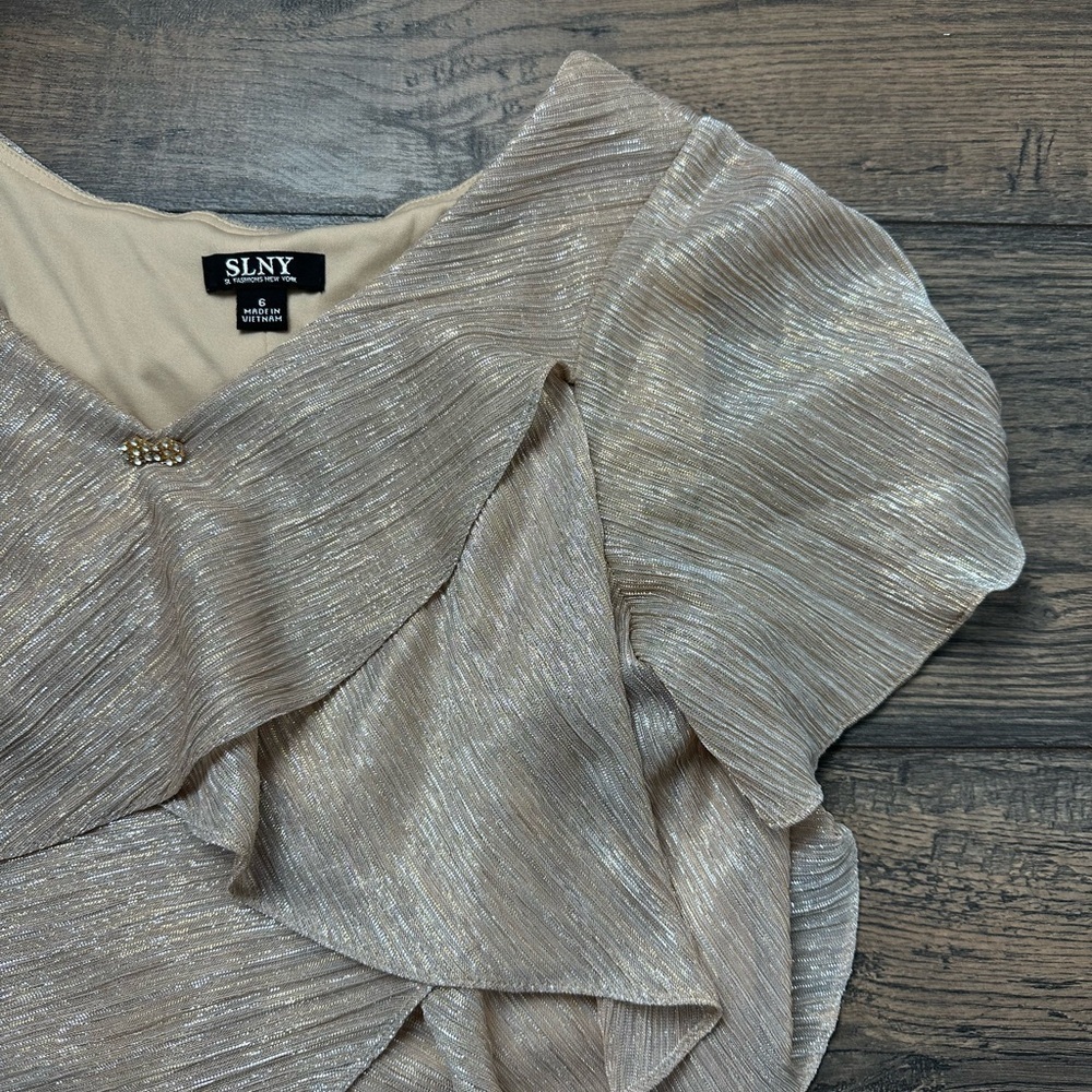 SLNY Shimmering Champagne Top